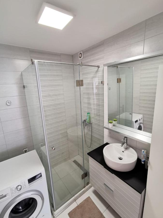 Bright, Spacious Apartment 3 bedroom, Garage Budapest Exterior foto
